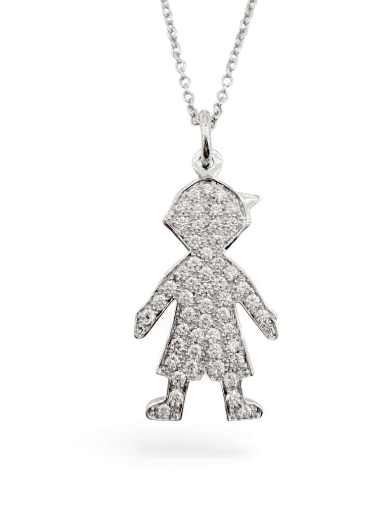 Un ciondolo in oro bianco a forma di bambino, un ricordo prezioso di un momento speciale per la famiglia. Il pavรฉ di diamanti bianchi che lo illumina, lo rende un gioiello elegante e raffinato, perfetto per celebrare la nascita di un figlio, un evento che cambia la vita per sempre.
